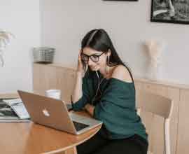 短信轰炸机网页版在线